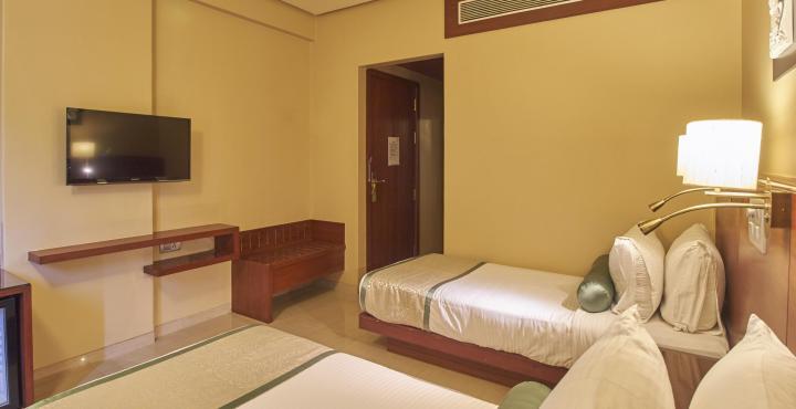 Hotel Green Olive Aurangabad  Exteriör bild