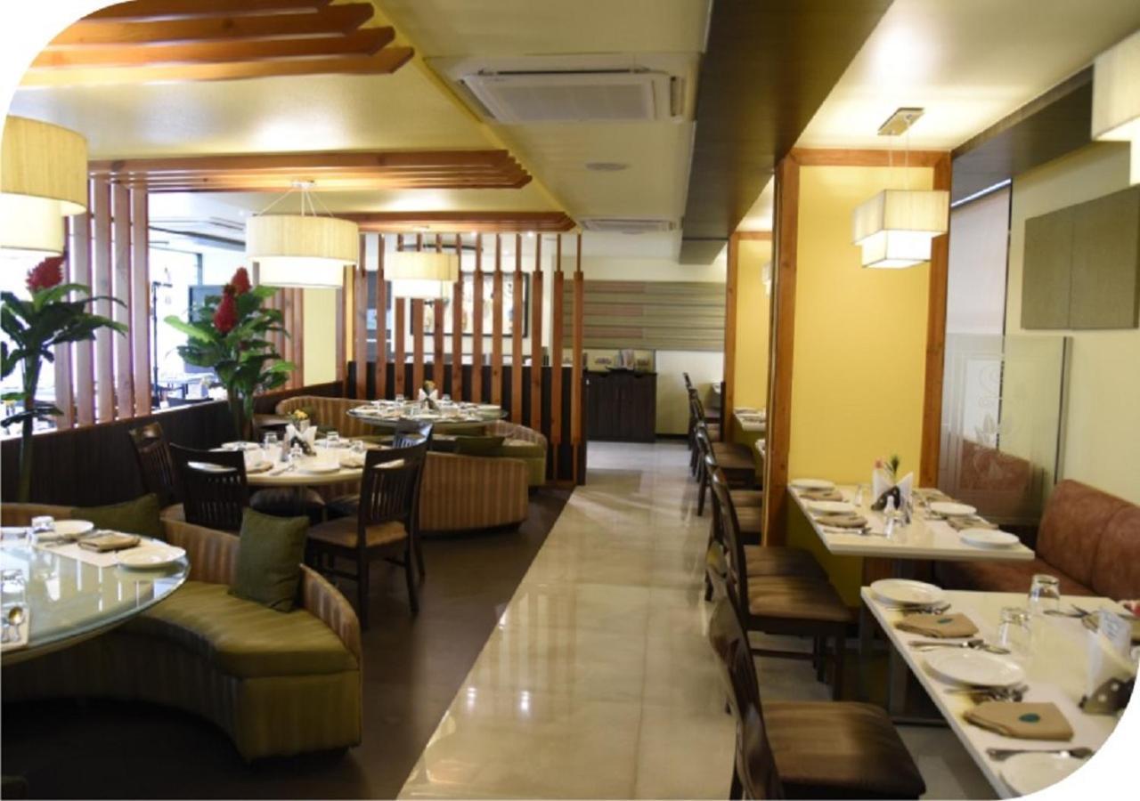 Hotel Green Olive Aurangabad  Exteriör bild